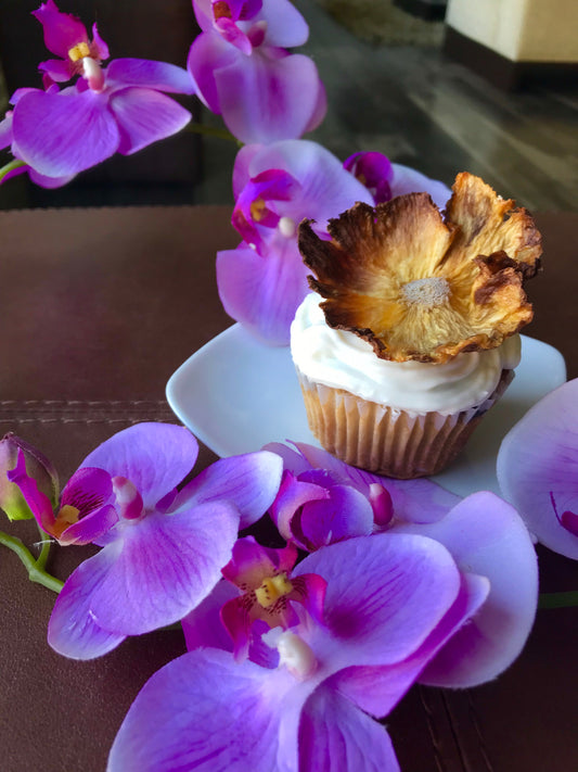 Muffin w/Pineapple Flowers